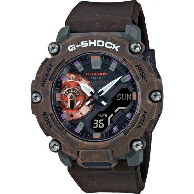 G-Shock Classic Style GA-2200MFR-5A Carbon Core Guard - Mystic Forest Uhr